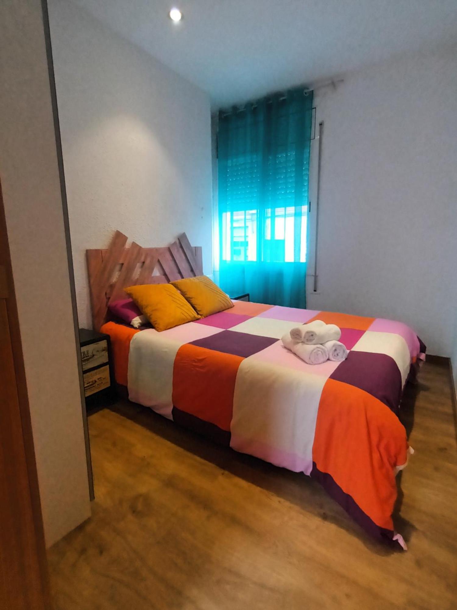 Apartamento Paris L'Hospitalet de Llobregat Exterior foto
