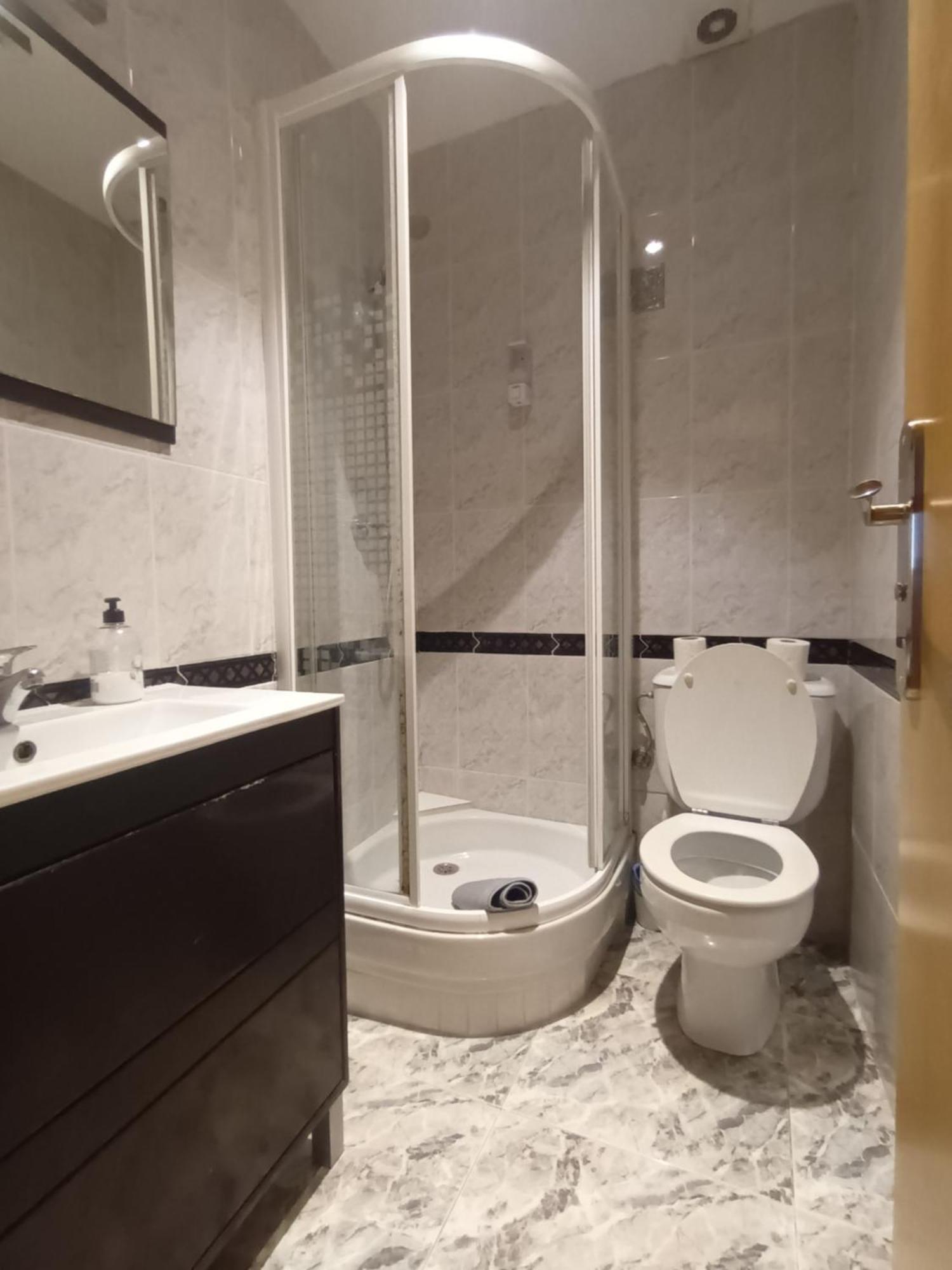 Apartamento Paris L'Hospitalet de Llobregat Exterior foto